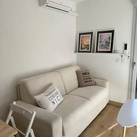 L'appart Ideal Famille, Terrasse, Piscine, Apartment Villeneuve-Loubet