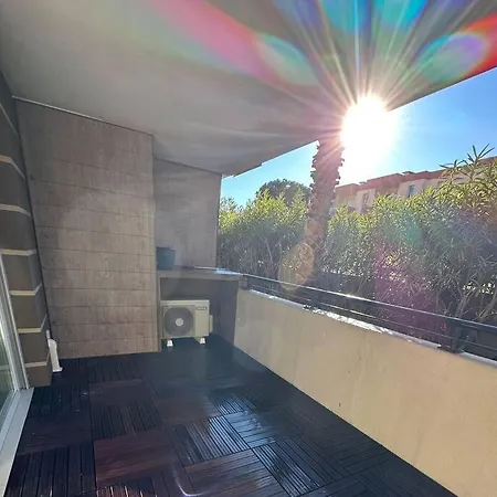 L'appart Ideal Famille, Terrasse, Piscine, Apartment Villeneuve-Loubet