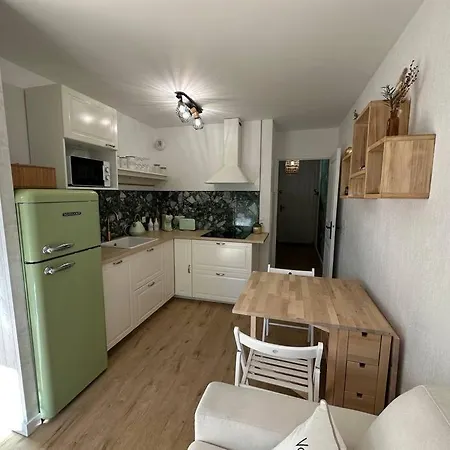 Apartment L'appart Ideal Famille, Terrasse, Piscine, Villeneuve-Loubet