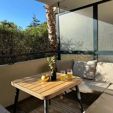 L'appart Ideal Famille, Terrasse, Piscine, Villeneuve-Loubet
