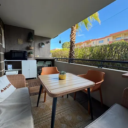 L'appart Ideal Famille, Terrasse, Piscine, Villeneuve-Loubet