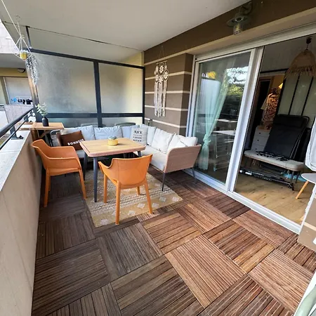 L'appart Ideal Famille, Terrasse, Piscine, Villeneuve-Loubet